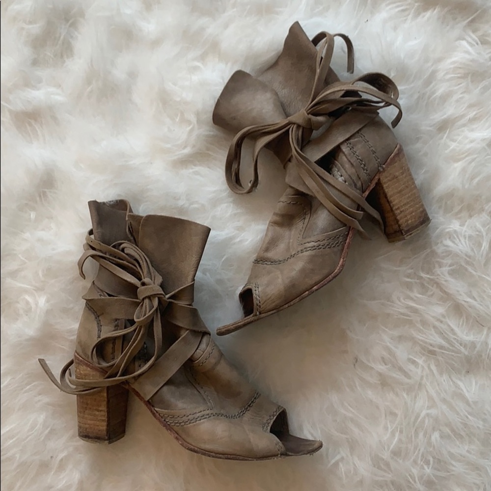 FREE PEOPLE Daydream Heels